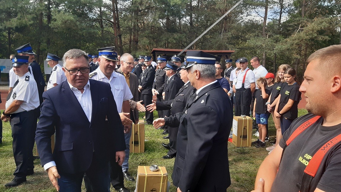 Wręczenie sprzętu pożarniczego jednostkom OSP Gminy Mosina 