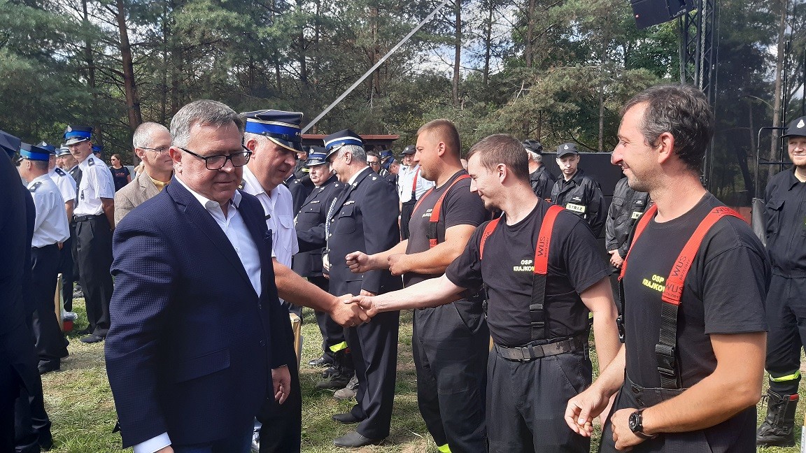 Wręczenie sprzętu pożarniczego jednostkom OSP Gminy Mosina 