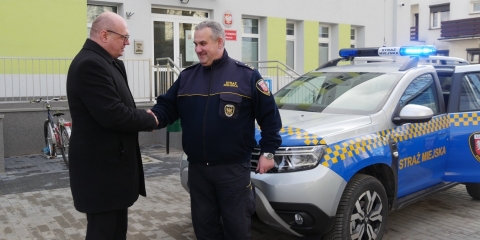 Radiowóz z napędem na 4 koła trafił do Straży Miejskiej w Mosinie