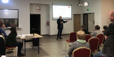 Relacja z dyskusji publicznej