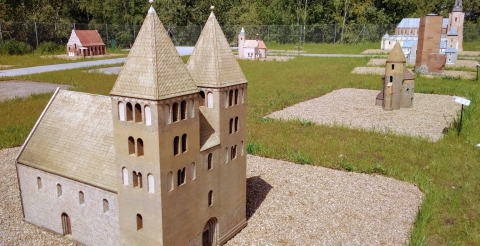 1 Skansen Miniatur Szlaku Piastowskiego w Pobiedziskach (fot