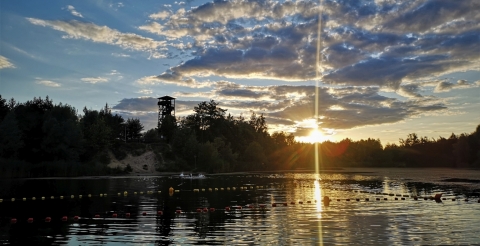 Kąpielisko Mosina Glinianki - inspiracja dla filmu i książki Tarapaty 2 (fot