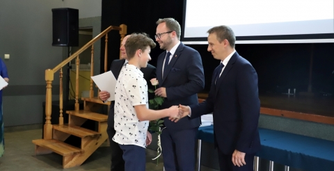 044 Stypendia samorządu i sportowe 2023
