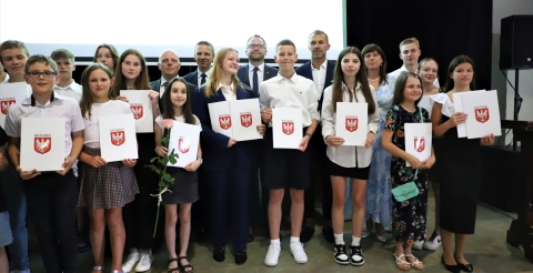 070 Stypendia samorządu i sportowe 2023