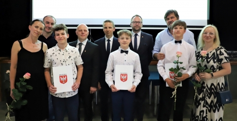 072 Stypendia samorządu i sportowe 2023
