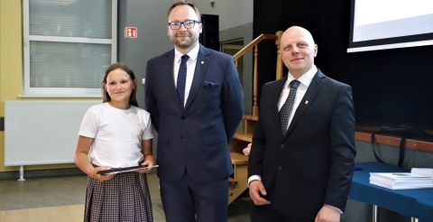 042 Stypendia samorządu i sportowe 2023