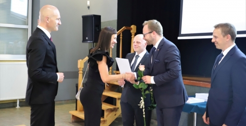 047 Stypendia samorządu i sportowe 2023