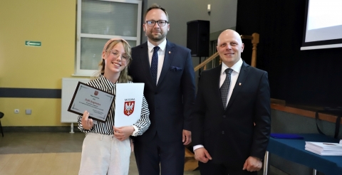 040 Stypendia samorządu i sportowe 2023