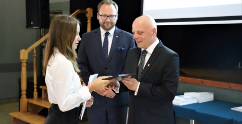 030 Stypendia samorządu i sportowe 2023