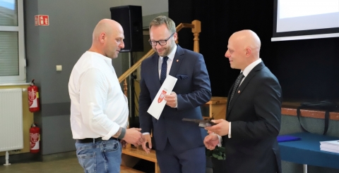 039 Stypendia samorządu i sportowe 2023