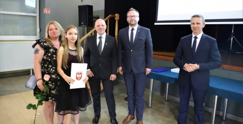 055 Stypendia samorządu i sportowe 2023