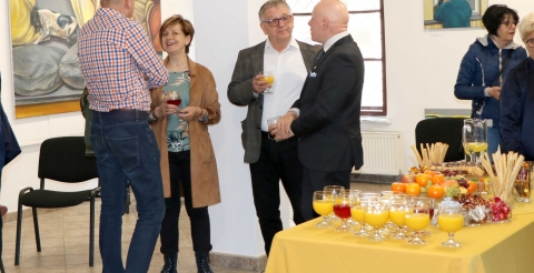 14 kwietnia w Mosinie odsłonięto tablicę pamiątkową poświęconą dr Kazimierzowi Maciejewskiemu niezwykle oddanemu lekarzowi.