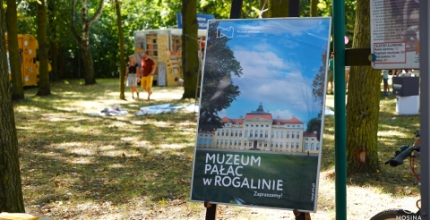 073 Szeroko na Wąskiej i festiwal Po Drodze