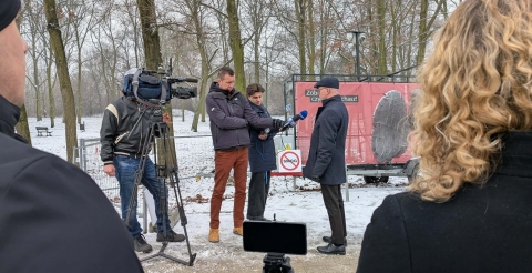 1f9b4b67-432b-4801-bee8-5fbe66580fb9