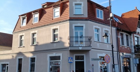 4-3