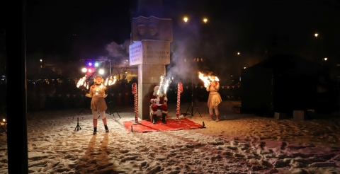 28 Mikołaj na rynku w Mosinie 2023