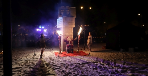 27 Mikołaj na rynku w Mosinie 2023