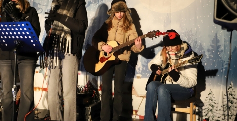 06 Mikołaj na rynku w Mosinie 2023