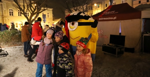 57 Mikołaj na rynku w Mosinie 2023