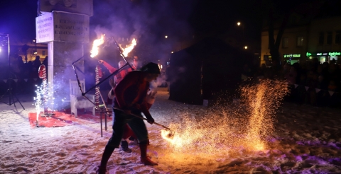 41 Mikołaj na rynku w Mosinie 2023