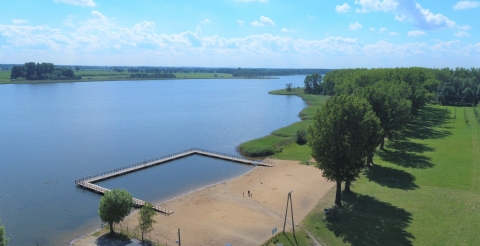 4 Kąpielisko w Niepruszewie (Archiwum Urzedu Miasta i Gminy w Buku)