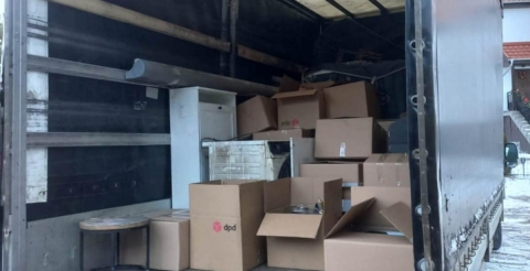 W niedzielę społeczności Krosinka i okolic okazała pomoc w sprzątaniu pogorzeliska. 