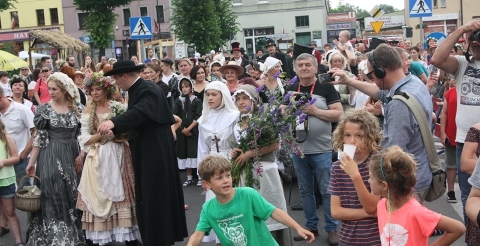 64624438_2368126230141961_7072954333486120960_n