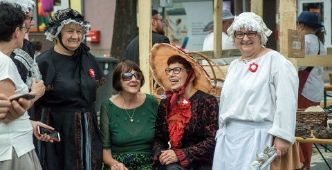 64599048_2357099534558980_2981320444365242368_n