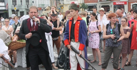 64379948_2368127190141865_6408043763423248384_n