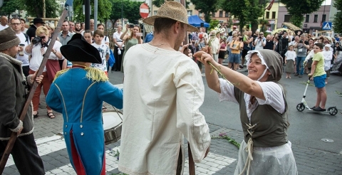 64849011_2355021024766831_9180409801115435008_n