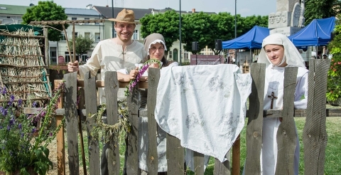 64462585_2357099117892355_137111161567969280_n