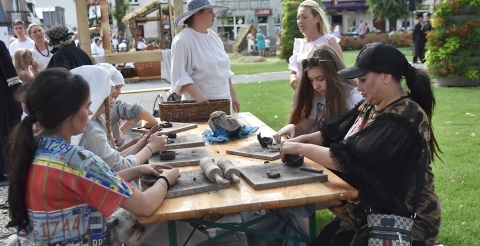 64442516_2355166001419000_1257838695130595328_n