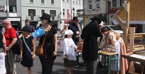 64385892_2368117980142786_3215111117902708736_n