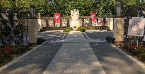 1 Panteon Powstania Wielkopolskiego w Biedrusku (fot