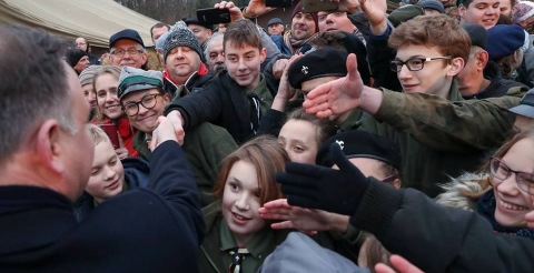 49257794_2389753291099800_2909919765575237632_n