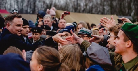 49132330_526437294428974_4687534462269915136_n (Copy)