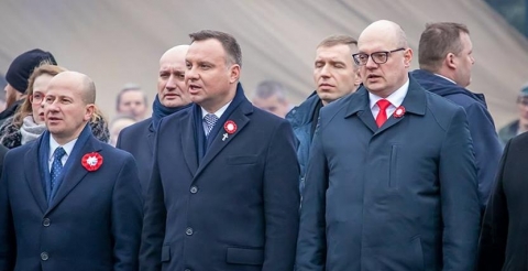 48988564_910208142519878_418995126539386880_n (Copy)