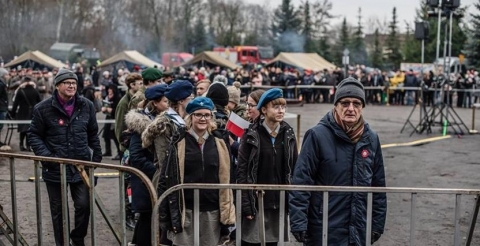 49033007_526435634429140_1788866596182163456_n (Copy)