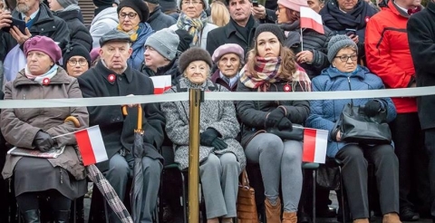 49104176_910208879186471_1361530729053290496_n (Copy)