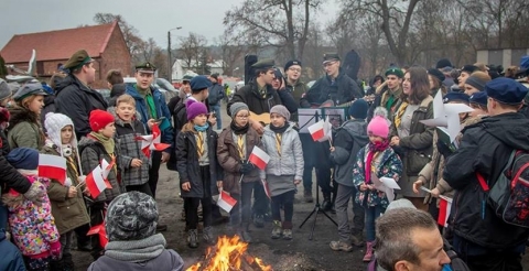 49178089_910209585853067_5024370201626411008_n (Copy)