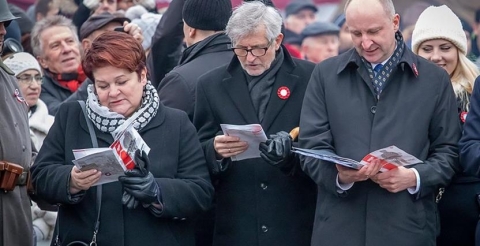 48982675_910210789186280_6621618498344845312_n (Copy)