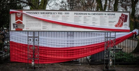 49017683_526435591095811_3986985967276785664_n (Copy)