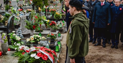 48423758_526442394428464_6480678437857001472_n