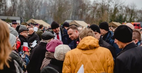 49101988_526437187762318_9066884942079721472_n (Copy)