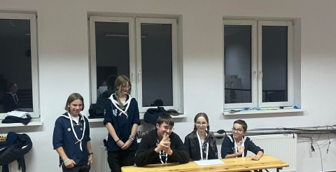 Relacja z wrześniowych zbiórek zuchów i harcerzy z naszej gminy. To czas pełen emocji, nowych wyzwań i wspólnej nauki.