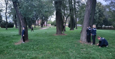 Relacja z wrześniowych zbiórek zuchów i harcerzy z naszej gminy. To czas pełen emocji, nowych wyzwań i wspólnej nauki.