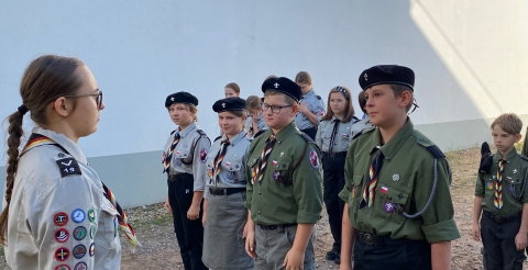 Relacja z wrześniowych zbiórek zuchów i harcerzy z naszej gminy. To czas pełen emocji, nowych wyzwań i wspólnej nauki.