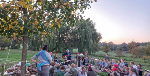 Relacja z wrześniowych zbiórek zuchów i harcerzy z naszej gminy. To czas pełen emocji, nowych wyzwań i wspólnej nauki.