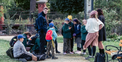 Relacja z wrześniowych zbiórek zuchów i harcerzy z naszej gminy. To czas pełen emocji, nowych wyzwań i wspólnej nauki.